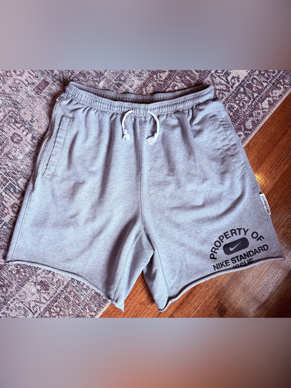 Nike Standard Issue Dri-FIT Men’s Gray Fleece Shorts Size Large Property of Nike